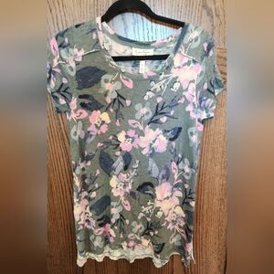 Jessica Simpson Green and Pink Floral Short Sleeve Top